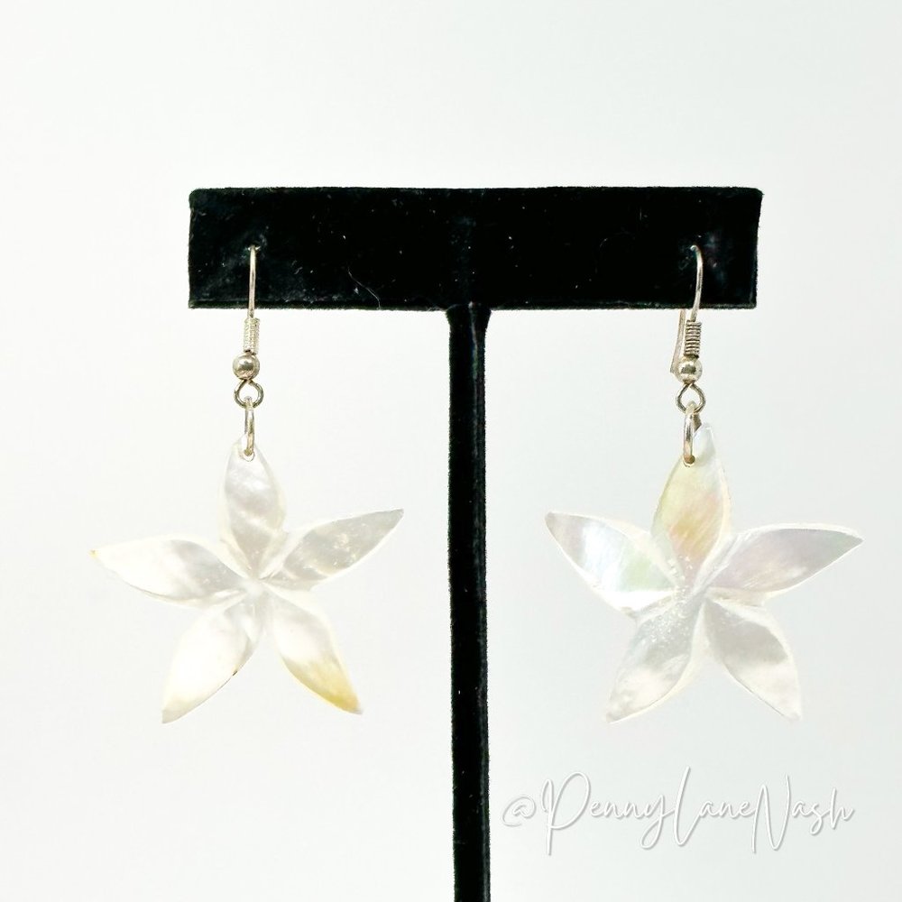 Vintage Off White Flower Star Dangle Earrings - Picture 1 of 9